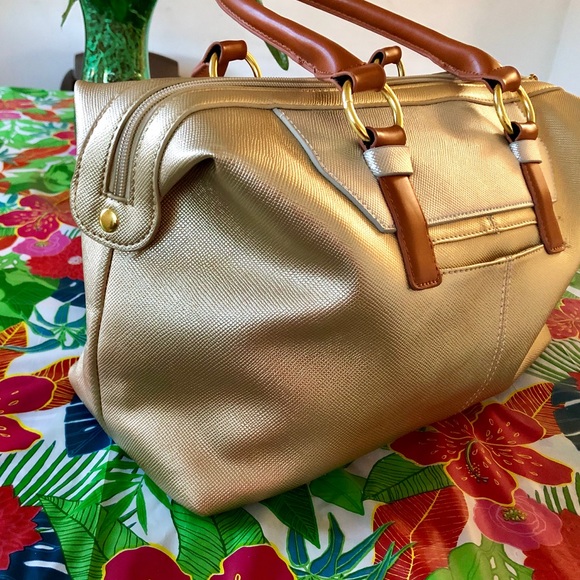 Adrienne Vittadini- “Saffiano Collection” handbag - Picture 8 of 8